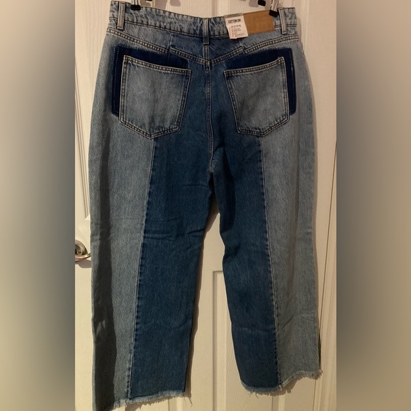 NWT Cotton On Women’s Two-Tone Blue Panel Relaxed Wide Leg Jeans Size 12 - Picture 2 of 3